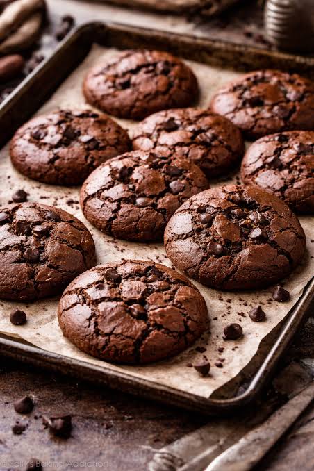 İçi Islak Yoğun Çikolatalı Browni Kurabiye